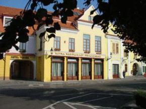  Hotel Traube  Медиаш